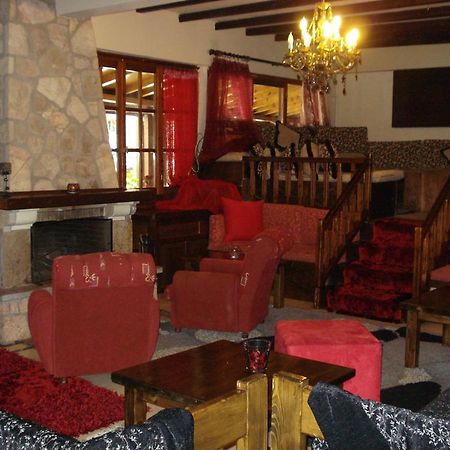 Hotel Koziakas Eláti Buitenkant foto